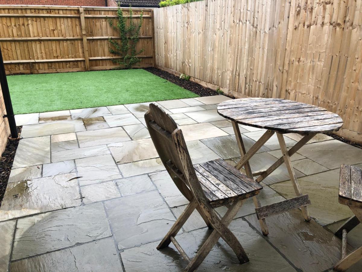 - Private Flat With Garden & Parking 06 * Abingdon-on-Thames