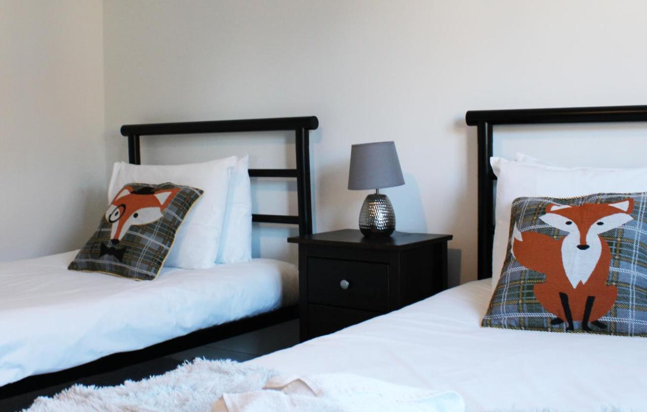 - Private Flat With Garden & Parking 06 Apartment *